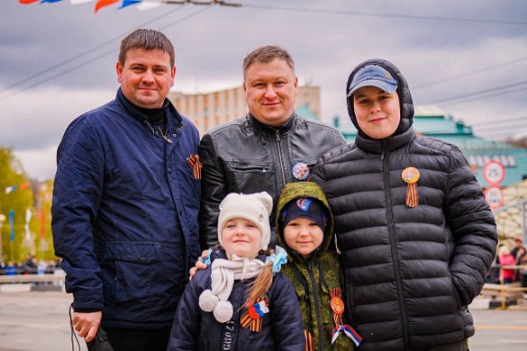 Сотрудники МЧС поздравляют жителей Ивановской области с Днем отца